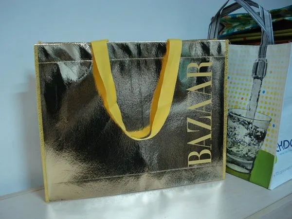 China fornecedor venda quente não tecido holográfico saco não tecido Tote de ouro ou prata metálico para a promoção e o presente